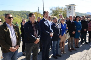 Komemoracijama u Grošnici, Ilićevu i Maršiću obeležena Tri oktobra u Kragujevcu