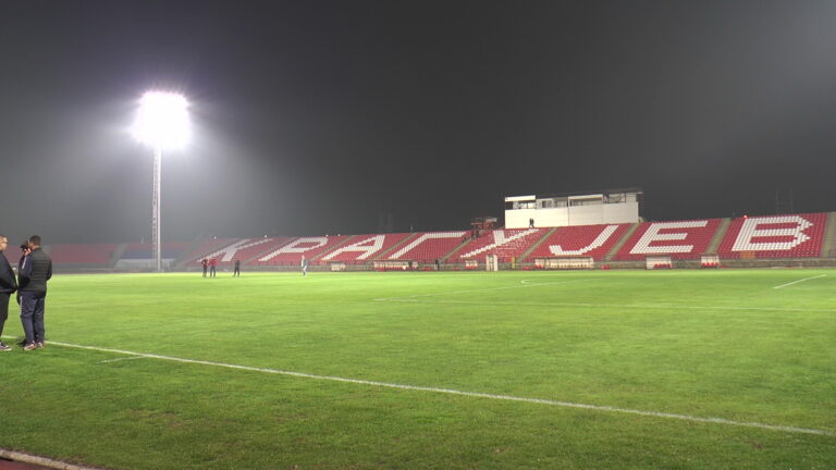 Novo doba za Radnički: Stadion „Čika Dača“ zasijao pod reflektorima nakon 101 godine