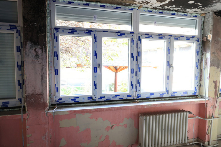 U toku zamena stolarije u vrtiću “Crvenkapa”