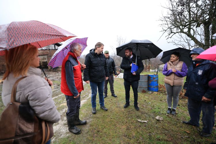 Gradonačelnik posetio porodicu Marković iz Kutlova nakon požara