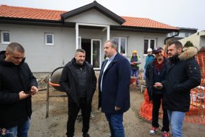 Završni radovi na objektima mesnih zajednica u Šumaricama i Beloševcu